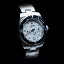 Load image into Gallery viewer, Magellan Dive Watch
